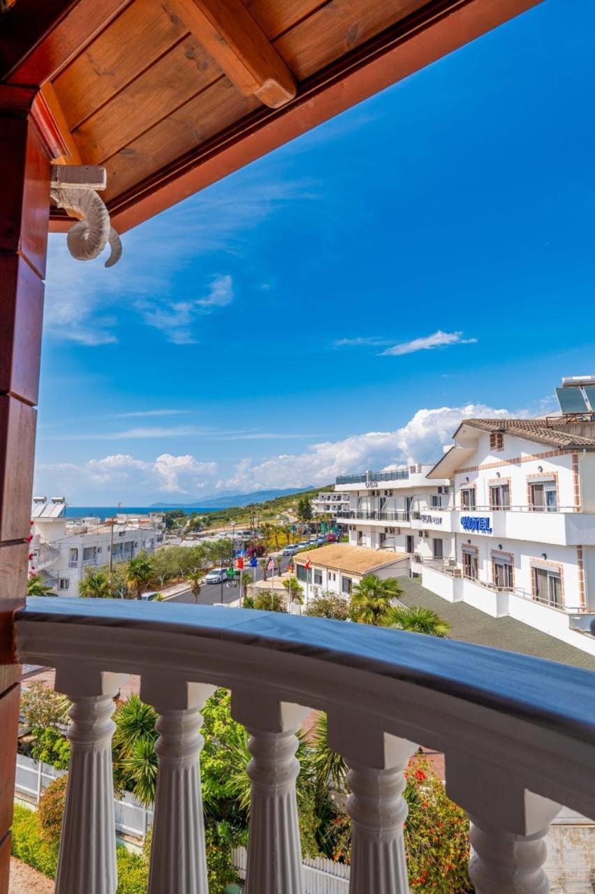 Hotel La Luna 3*
