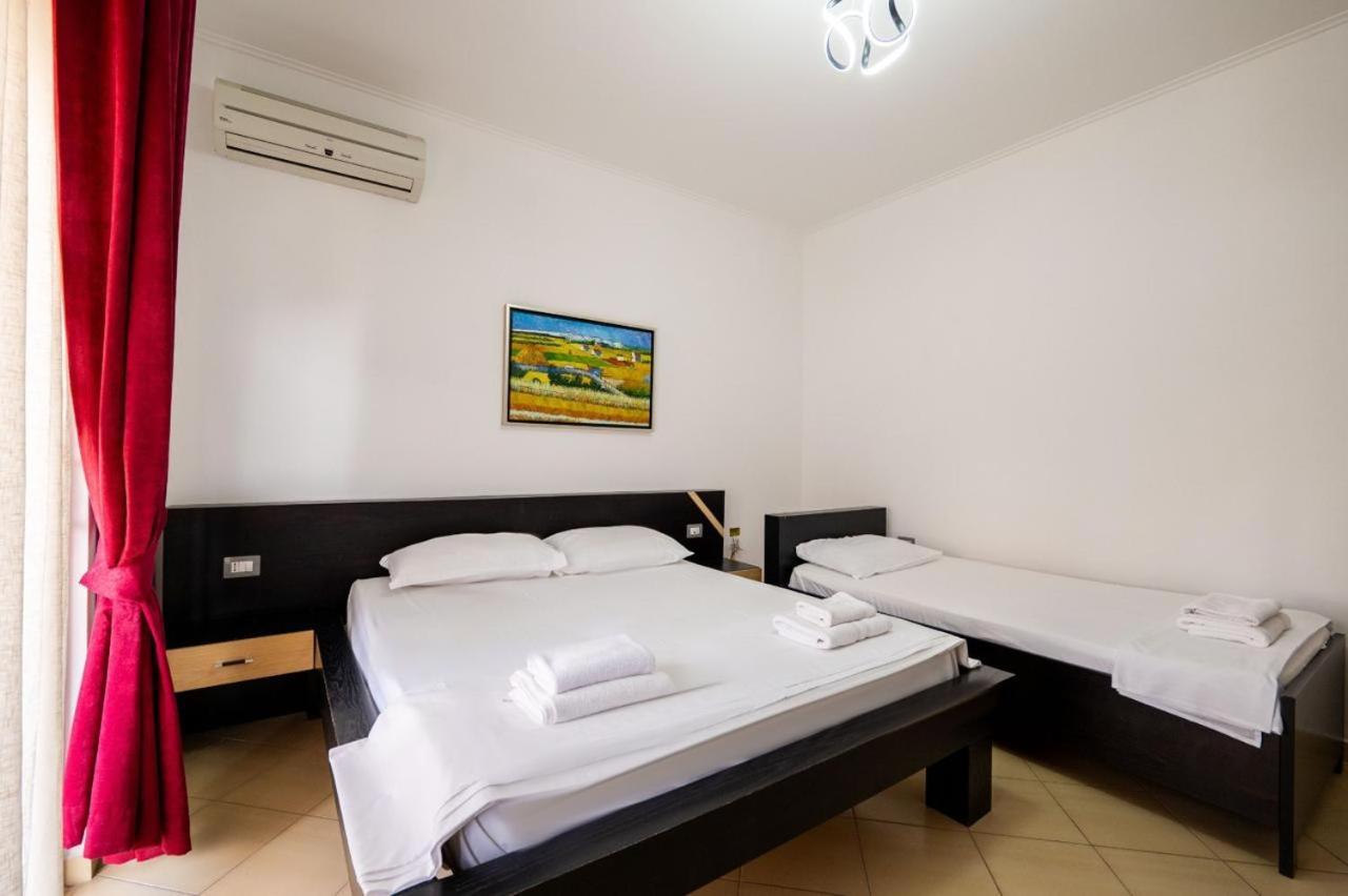 Hotel La Luna 3*